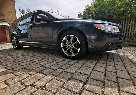 Volvo V70 2.4D Momentum 120kW Momentum