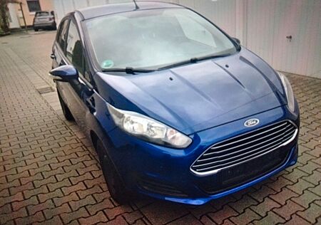 Ford Fiesta 1,0 EcoBoost 74kW Champions Edition C...