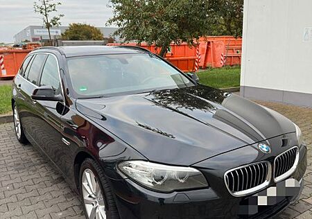 BMW 520d Touring A -