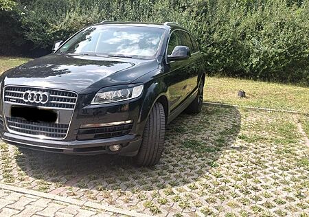 Audi Q7 3.0 TDI (DPF) quattro tiptronic -