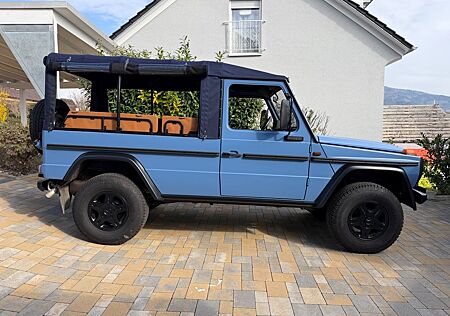 Mercedes-Benz G 230