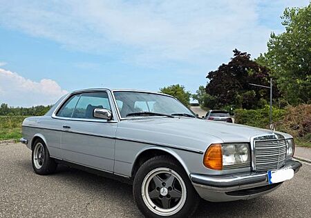 Mercedes-Benz CE 280 (W123) / H-Kennzeichen
