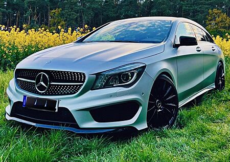 Mercedes-Benz CLA 200 Shooting Brake AMG Line MB Scheckheft