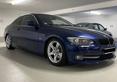 BMW 325i Coupé - 3.0L*TÜV*PDC*8-Fach