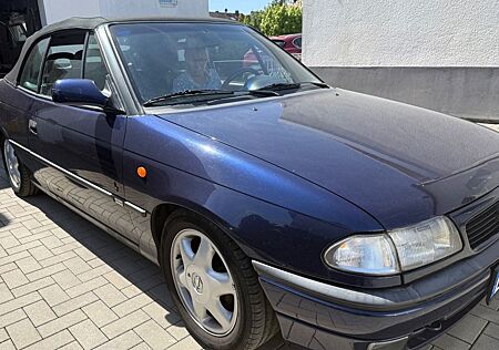 Opel Astra F 1.6 Cabrio Bertone - kein Rost !