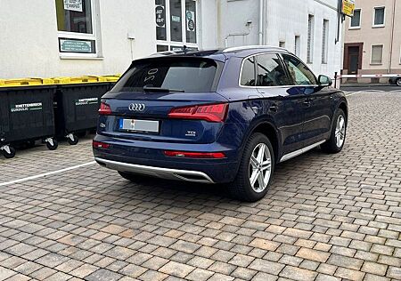 Audi Q5 2.0 TDI quattro S tronic 2x S-LineAHK