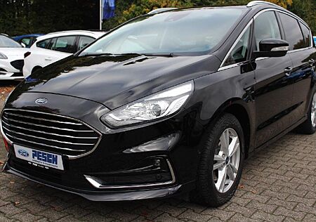 Ford S-Max Titanium