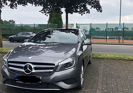 Mercedes-Benz A 180 -