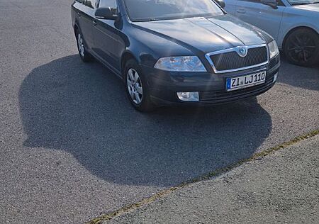Skoda Octavia 1.6 Combi Ahk TÜV neu