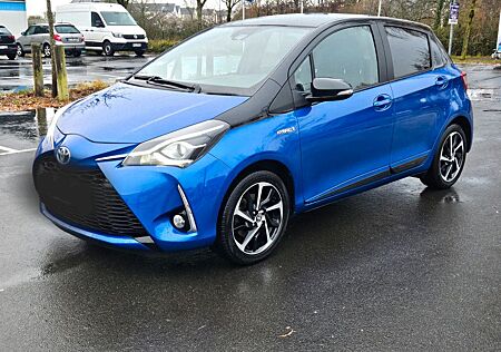 Toyota Yaris 1,5-l-VVT-i Hybrid Style Leder LED Kamera