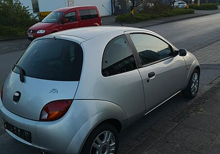 Ford Ka /+ 1,3 51kW Royal Royal mit Vollleder