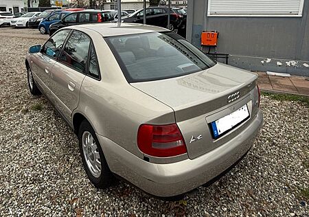 Audi A4 1.8 -