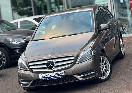 Mercedes-Benz B 220 4Matic /VOLLEDER/AUTOMATIK/NAVI/AHK/SHZ