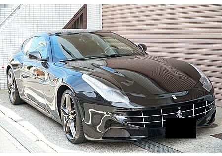 Ferrari FF 6,3 V12 4x4