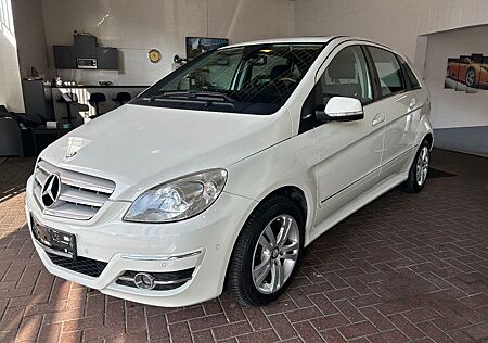 Mercedes-Benz B 180 B -Klasse aus 2 Hd. mit vollem Scheckheft