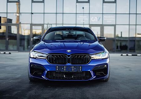 BMW M550i xDrive A -
