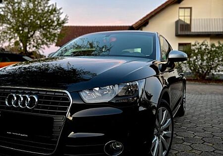 Audi A1 1.2 TFSI, schwarz, gepflegt, TÜV bis 06/2026
