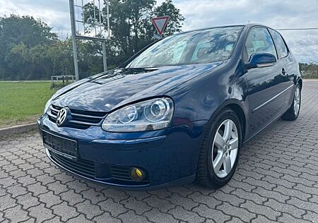 VW Golf Volkswagen V Lim. United