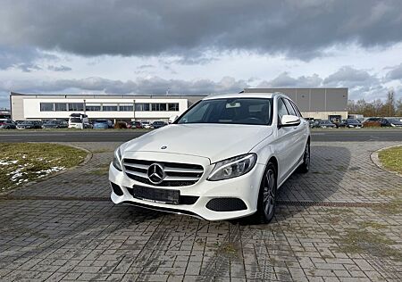 Mercedes-Benz C 200 T CGI Avantgarde Aut. Navi LED 8-Fach