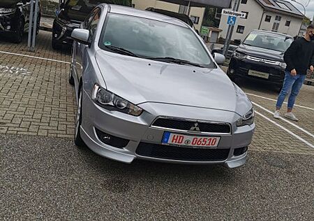 Mitsubishi Lancer 1.8 Invite (Automatik)