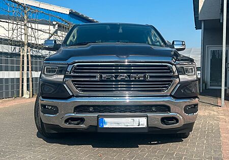 Dodge RAM 1500 Laramie Crew Cab 5.7 V8 HEMI - LPG