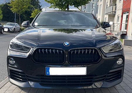 BMW X2 sDrive18d Shadowline Nightpaket