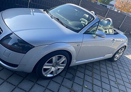 Audi TT Roadster Quattro im TOP-Zustand TÜV neu