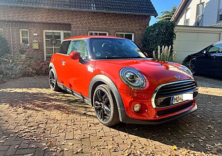 Mini Cooper (Panorama-SD, HUD, AppleCarPlay)