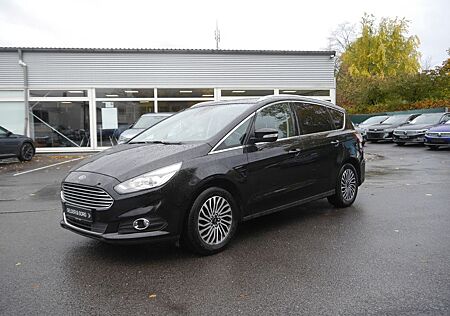 Ford S-Max Titanium
