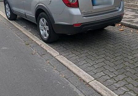 Chevrolet Captiva 2.4 LS 2WD 7-Sitzer LS