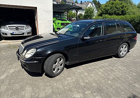 Mercedes-Benz E 200 KOMPRESSOR T CLASSIC Classic