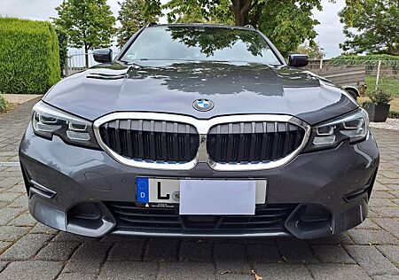 BMW 320d Touring Sport Line Automatik Sport Line