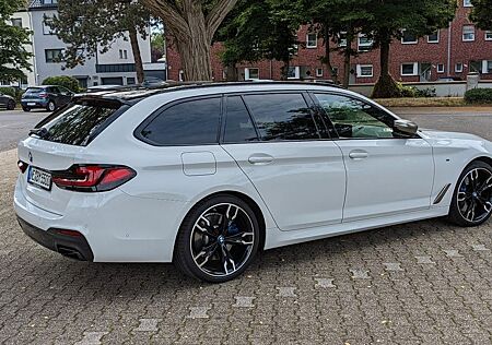 BMW M550d xDrive_TOP Zustand_Garantie