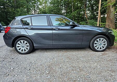 BMW 120i Advantage | Top Zustand | TÜV NEU