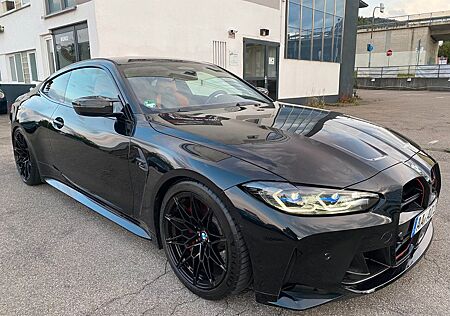 BMW M4 Competition-VOLL-CARBON-360° KAMERA-HEAD-UP