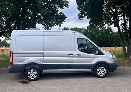 Ford Transit Basis für CamperVan