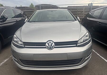 VW Golf Volkswagen VII Lim. Trendline BMT