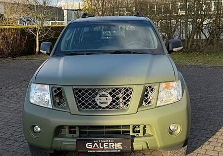 Nissan Pathfinder 2.5 dCi XE STIER BUNDESWEHR