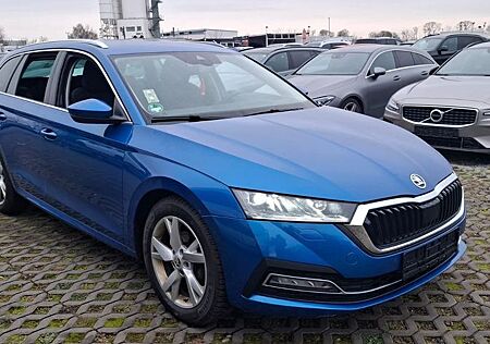 Skoda Octavia Combi First Edition