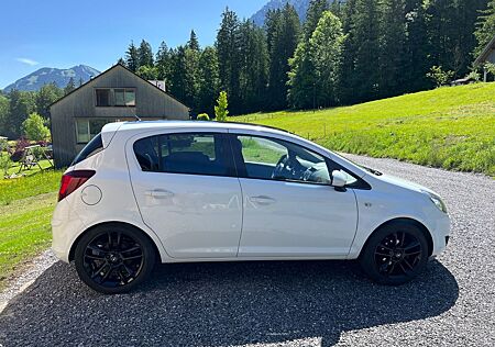 Opel Corsa D 1.4 Color Edition