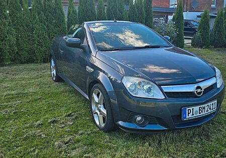 Opel Tigra 1.8 -