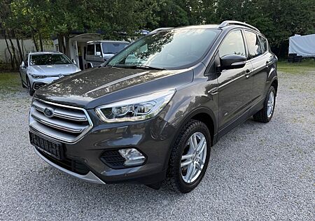 Ford Kuga Titanium MEGA AUSSTATTUNG SEHR GEPFLEGT AHK