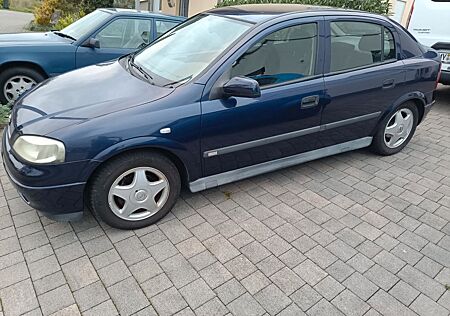 Opel Astra 1.6 Comfort Comfort 1. Hand Nichtraucher