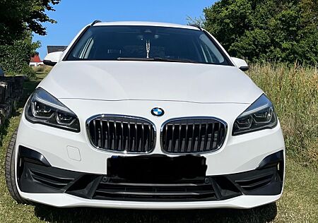 BMW 2er 220 Active Tourer 220i Steptronic DCT Luxury...