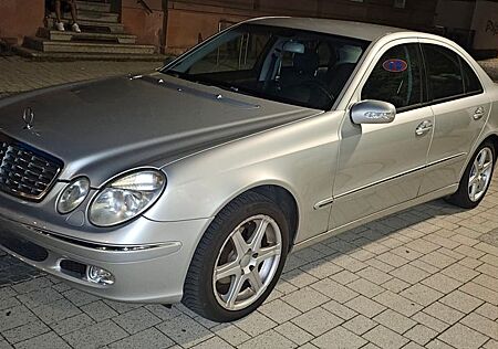 Mercedes-Benz E 240 4MATIC ELEGANCE Elegance