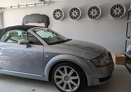 Audi TT ORIGINALZUSTAND 8N Roadster S-line Avussilber