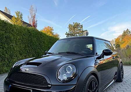 Mini John Cooper Works R56 H&K Recaro KW