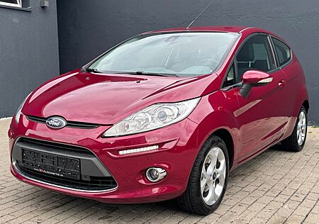 Ford Fiesta Titanium/TÜV/KLIMAA/MMEDIA/1.HD/PARKTRO