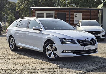 Skoda Superb 2.0 TDI DSG / AHK / Bi Xenon / Navi / ACC