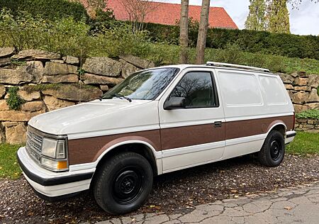 Chrysler Voyager 1988er Dodge Caravan LE, 3.0 V6 TÜV und H. neu